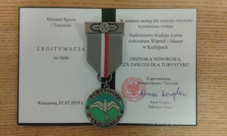 Odznaka "Za Zasługi dla Turystyki" dla Nadleśnictwa Kudypy